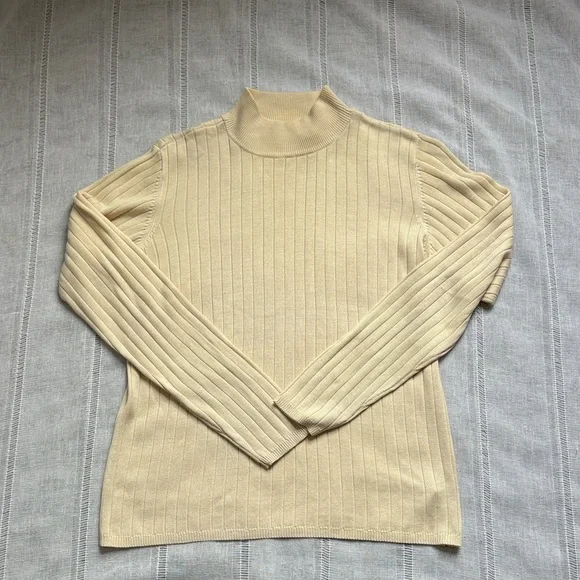 Liz Claiborne Silk Ivory Ribbed Turtleneck Sweater - Picture 10 of 13